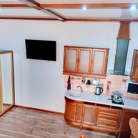 Апартаменты В Двух Шагах От Метро Kharkiv Extérieur photo