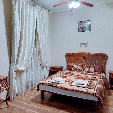 Апартаменты В Двух Шагах От Метро Kharkiv Extérieur photo