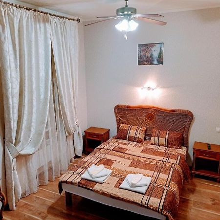 Апартаменты В Двух Шагах От Метро Kharkiv Extérieur photo