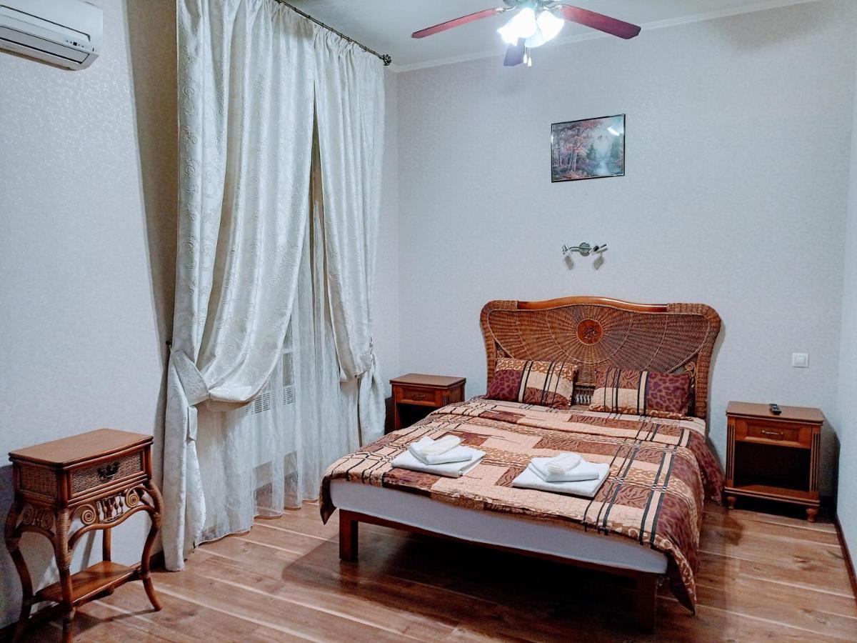 Апартаменты В Двух Шагах От Метро Kharkiv Extérieur photo